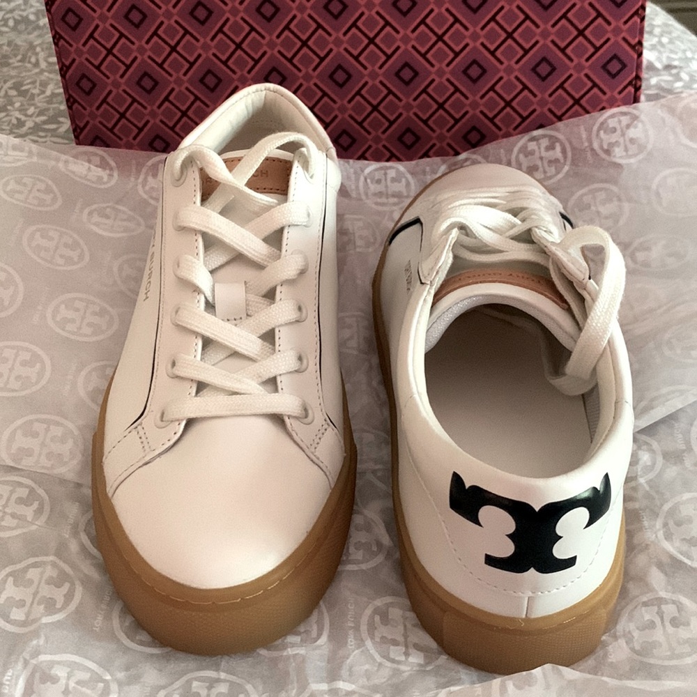 Brand new tory burch olive gum sole Nappa leather sneakers 6.5